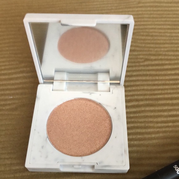 Ipsy Makeup Bundle, blusher, bronzer, highlighter, eyeliner - Picture 7 of 8